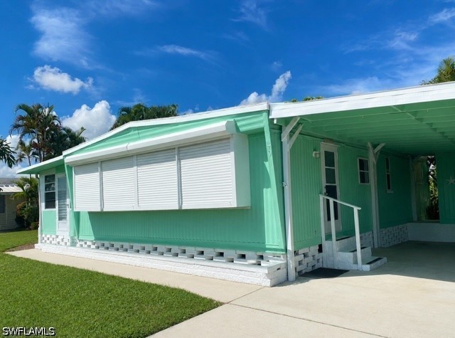 2 Bed ManufacturedHome for Sale in Naples, photo 2