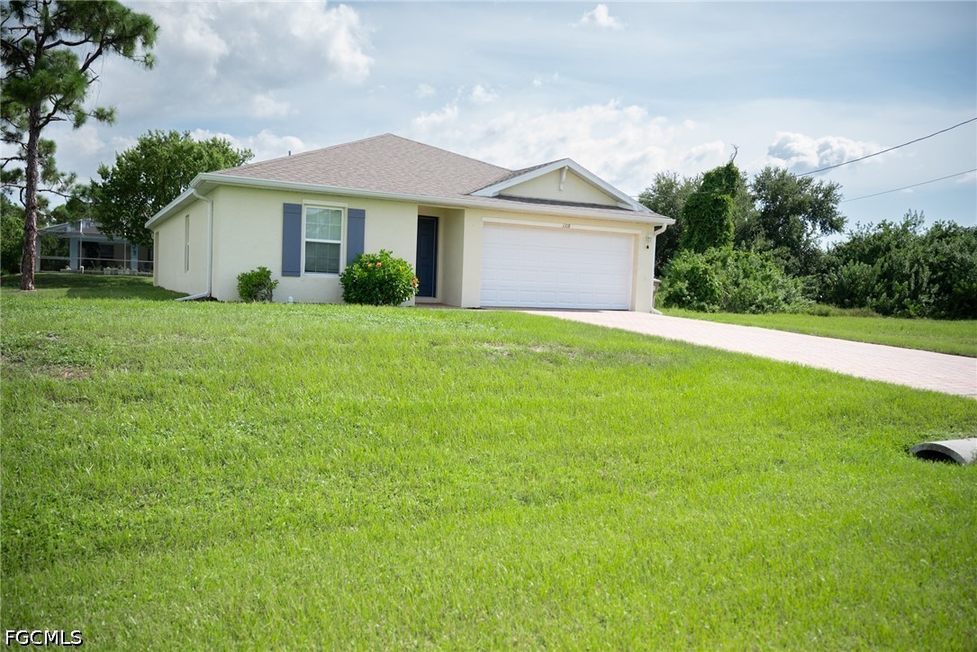4 Bed SingleFamilyResidence for Sale in Cape Coral, photo 2