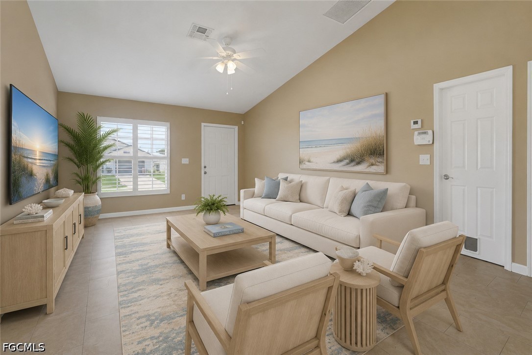 3 Bed SingleFamilyResidence for Sale in Cape Coral, photo 2