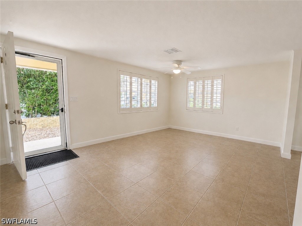 2 Bed Attached for Sale in Village West, photo 2