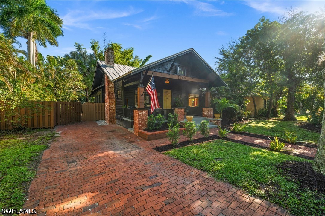 3 Bed SingleFamilyResidence for Sale in Dean Park, photo 2