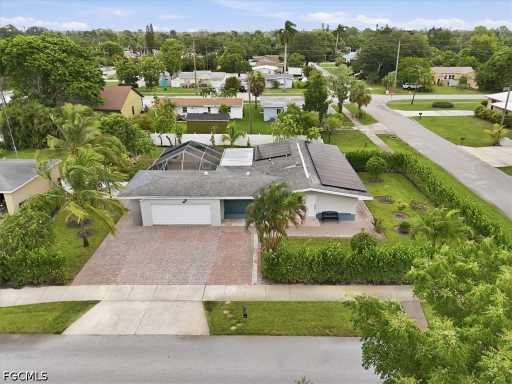 3 Bed Pool Home for Sale in Palmlee Park, photo 2