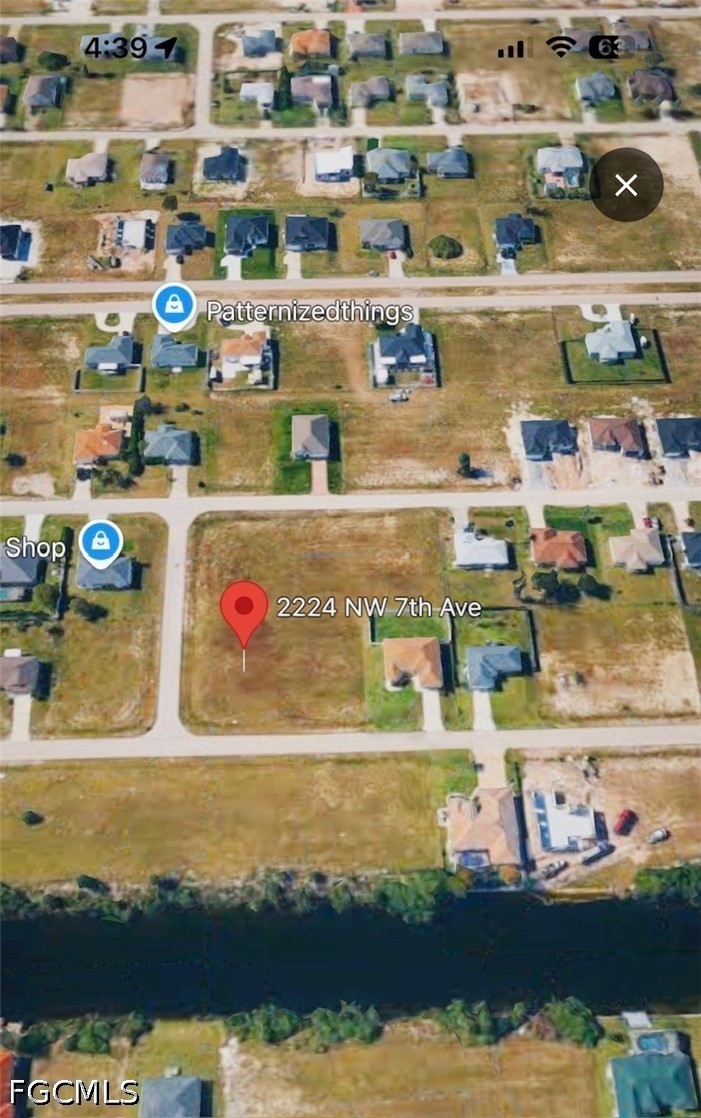 Residential for Sale in Cape Coral, photo 2