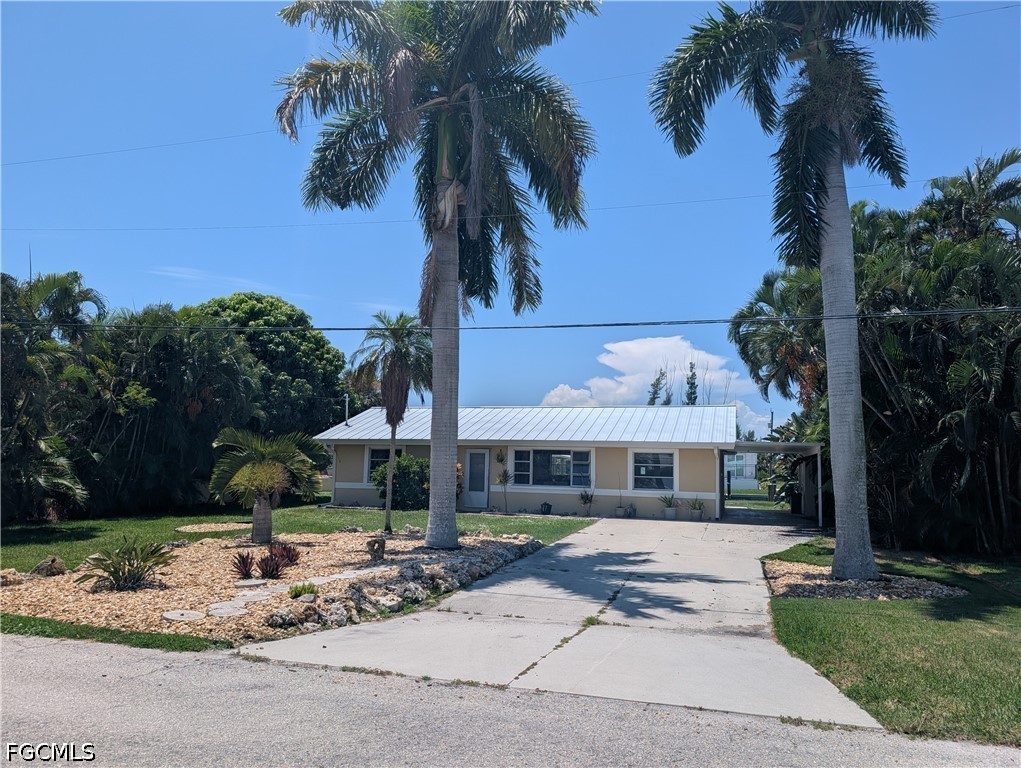 3 Bed Waterfront Home for Sale in Gulfhaven, photo 2