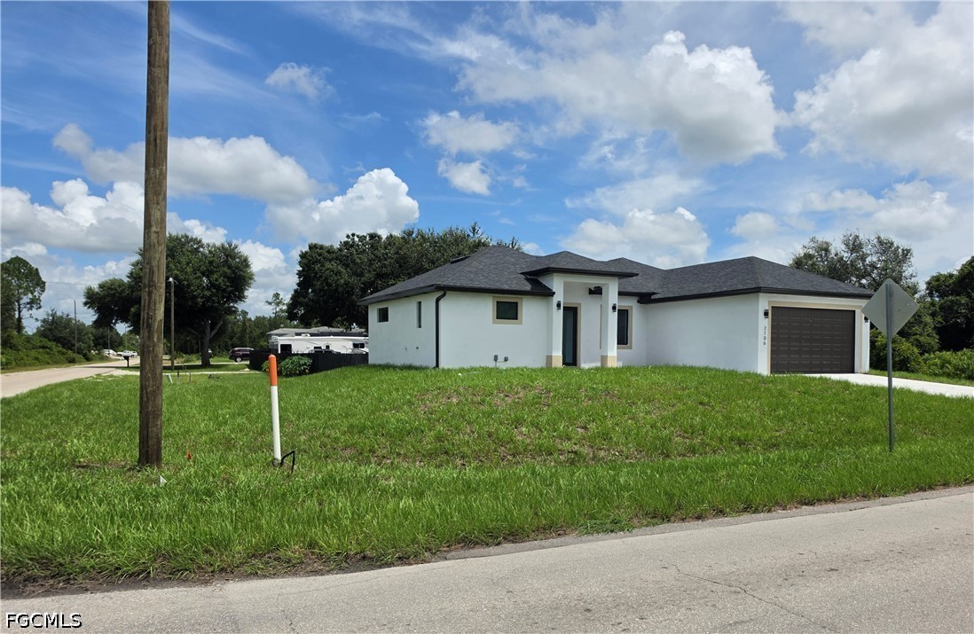 3 Bed SingleFamilyResidence for Sale in Lehigh Acres, photo 2