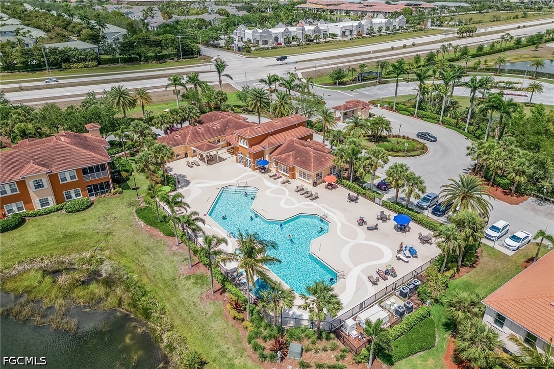 3 Bed Waterfront Home for Sale in Fort Myers, photo 2