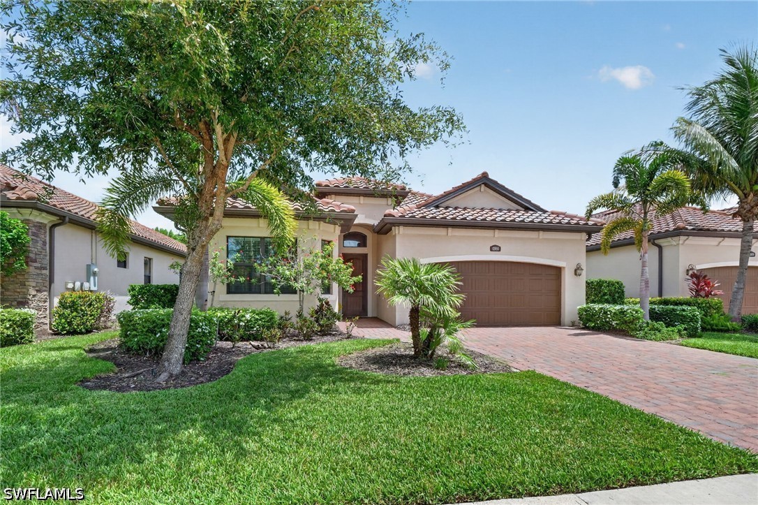 2 Bed Pool Home for Sale in Twin Eagles, photo 2