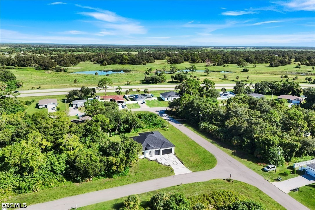 4 Bed SingleFamilyResidence for Sale in Labelle, photo 2