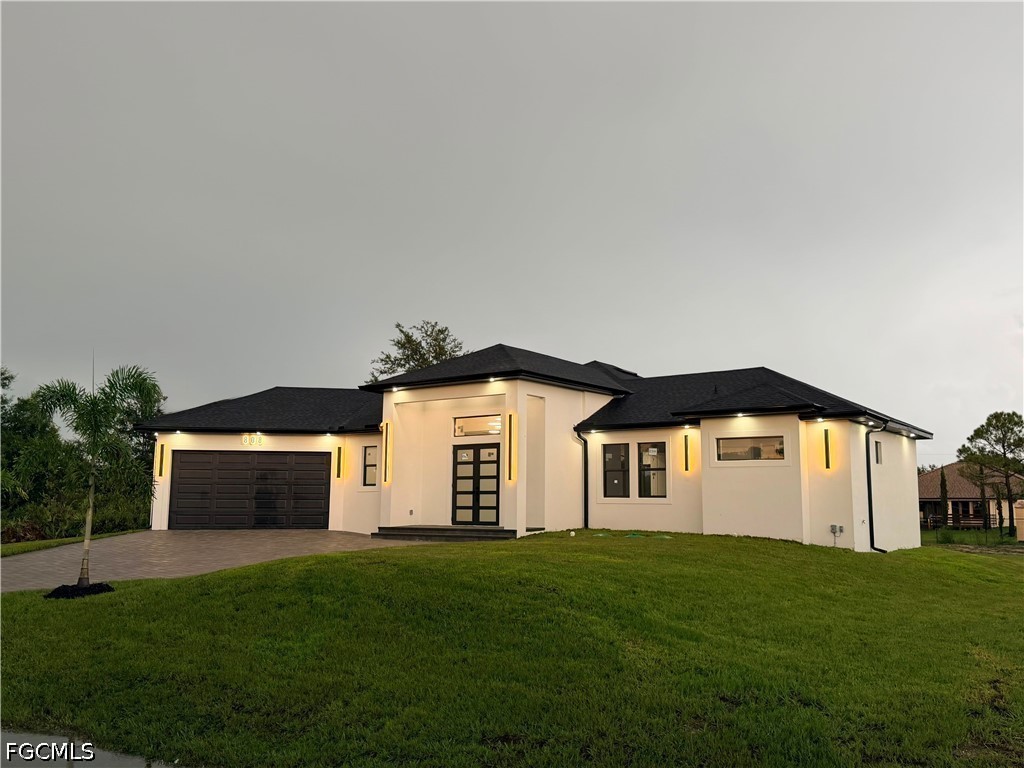 3 Bed SingleFamilyResidence for Sale in Lehigh Estates, photo 2
