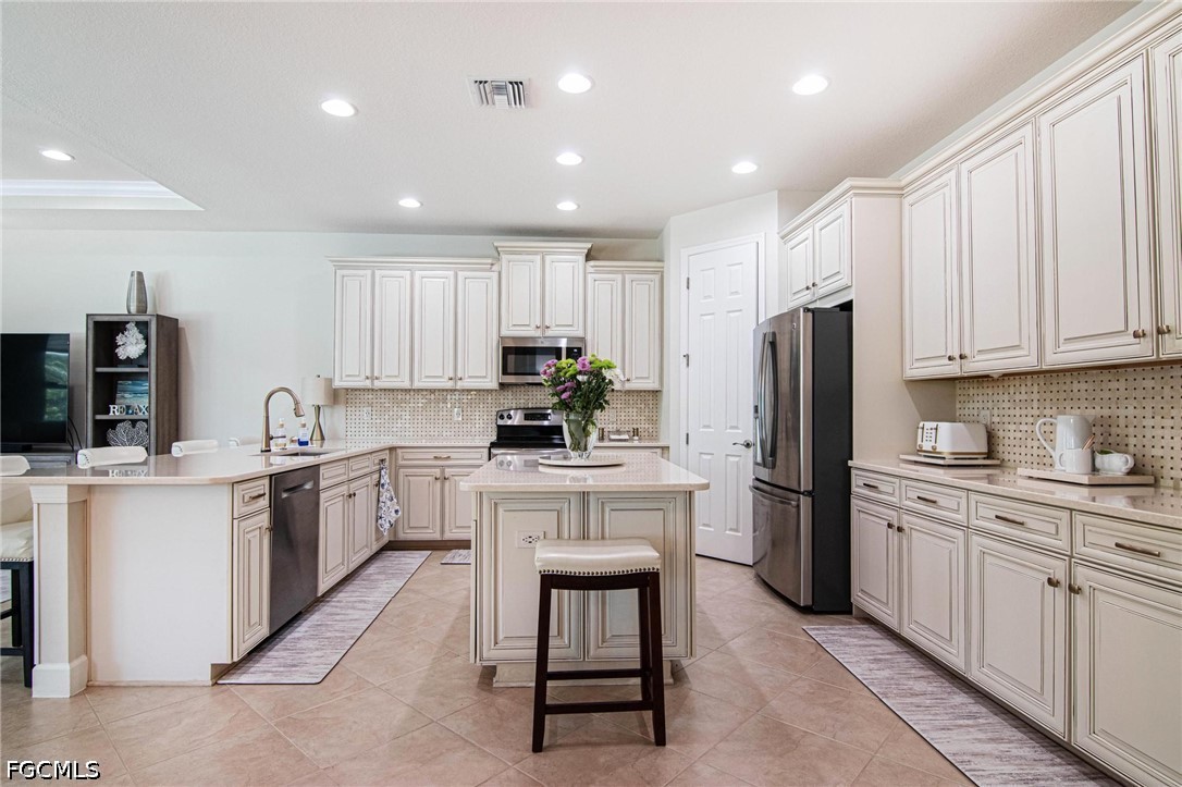 3 Bed Pool Home for Sale in Sandoval, photo 2