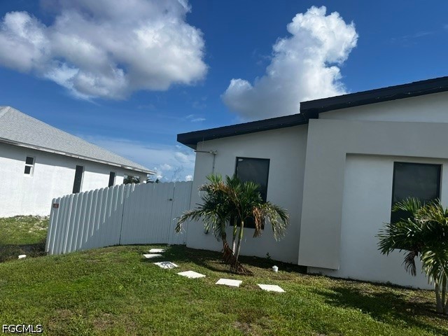 4 Bed SingleFamilyResidence for Sale in Cape Coral, photo 2