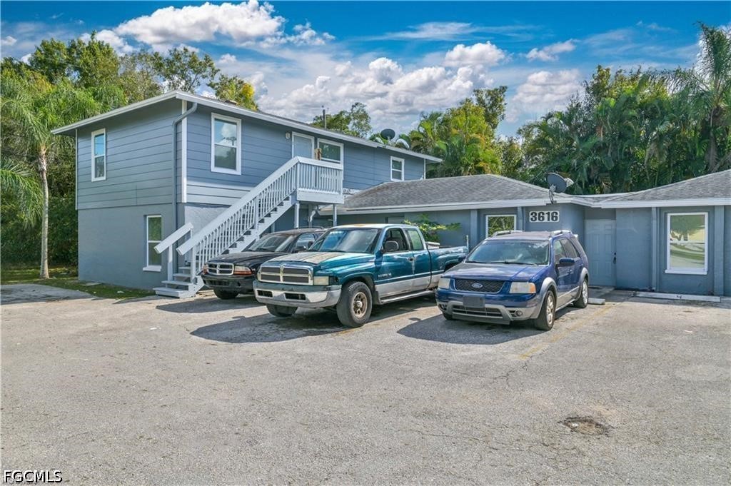 MultiFamily for Sale in Fort Myers, photo 2