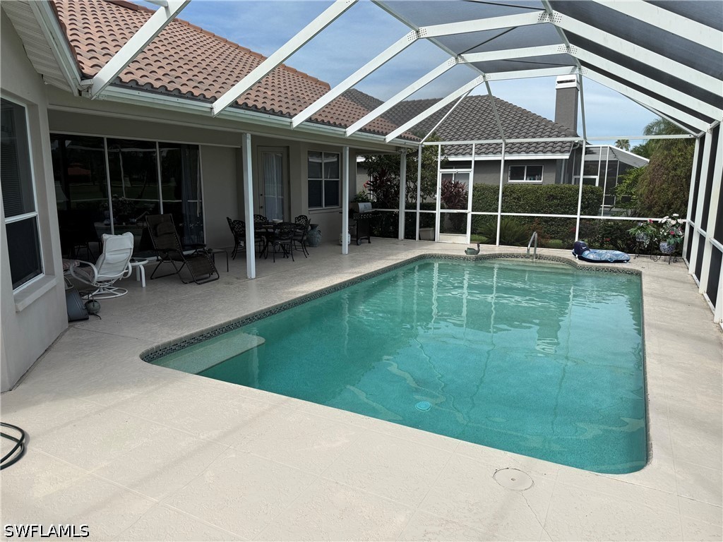 2 Bed Pool Home for Sale in Worthington, photo 2
