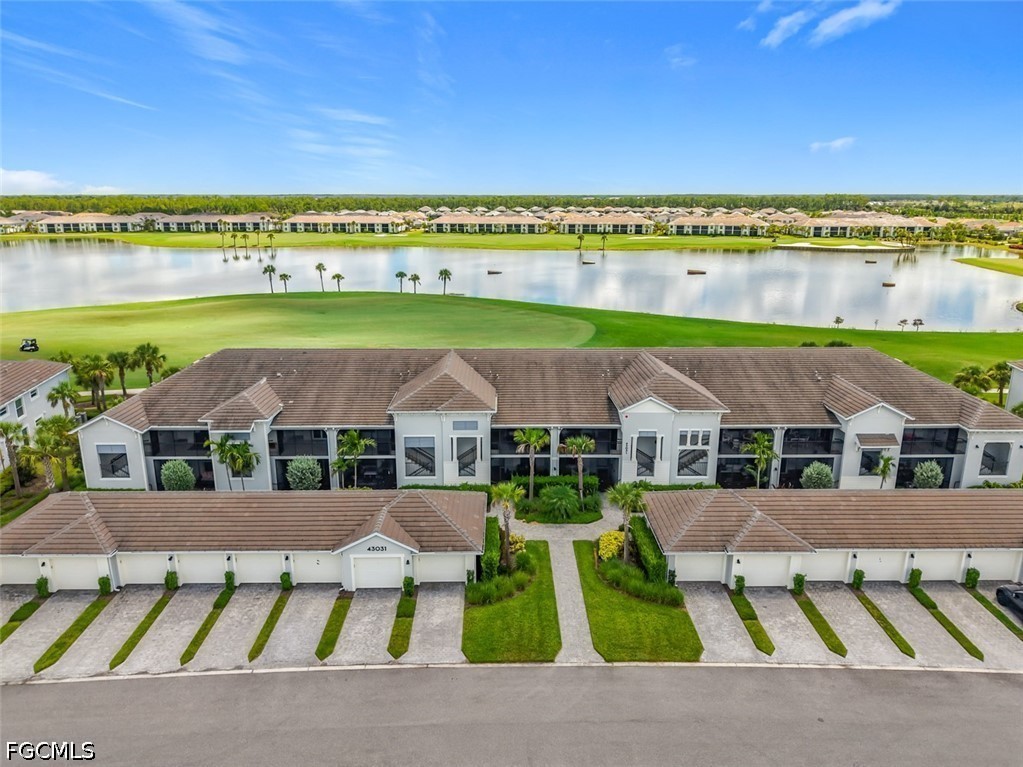 2 Bed Condominium for Sale in Babcock National, photo 2