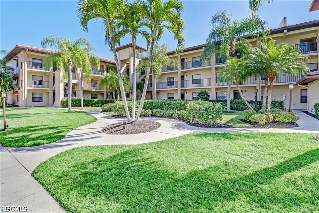 2 Bed Condominium for Sale in Kelly Greens, photo 2