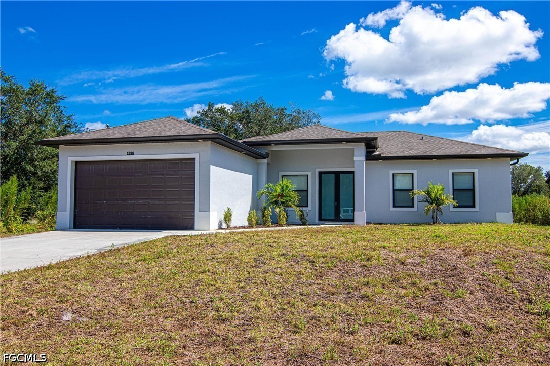 4 Bed SingleFamilyResidence for Sale in Lehigh Acres, photo 2