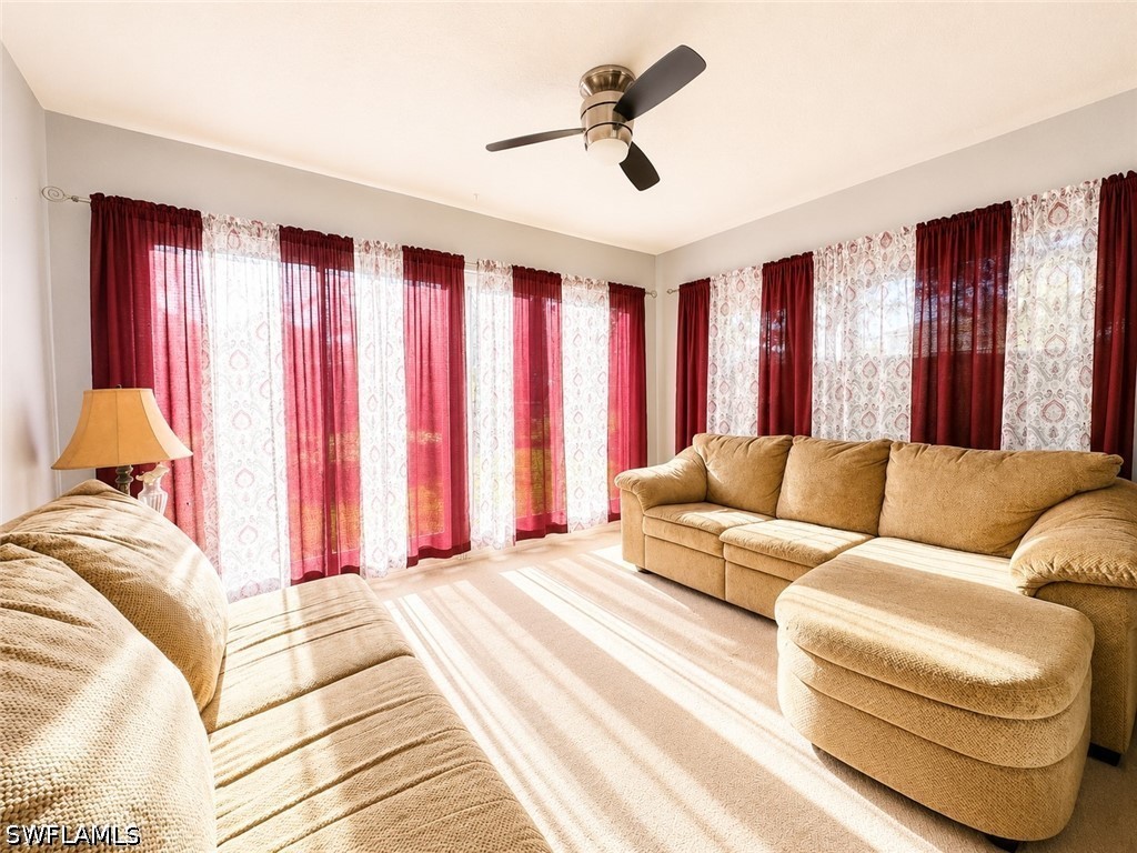 2 Bed SingleFamilyResidence for Sale in Naples, photo 2