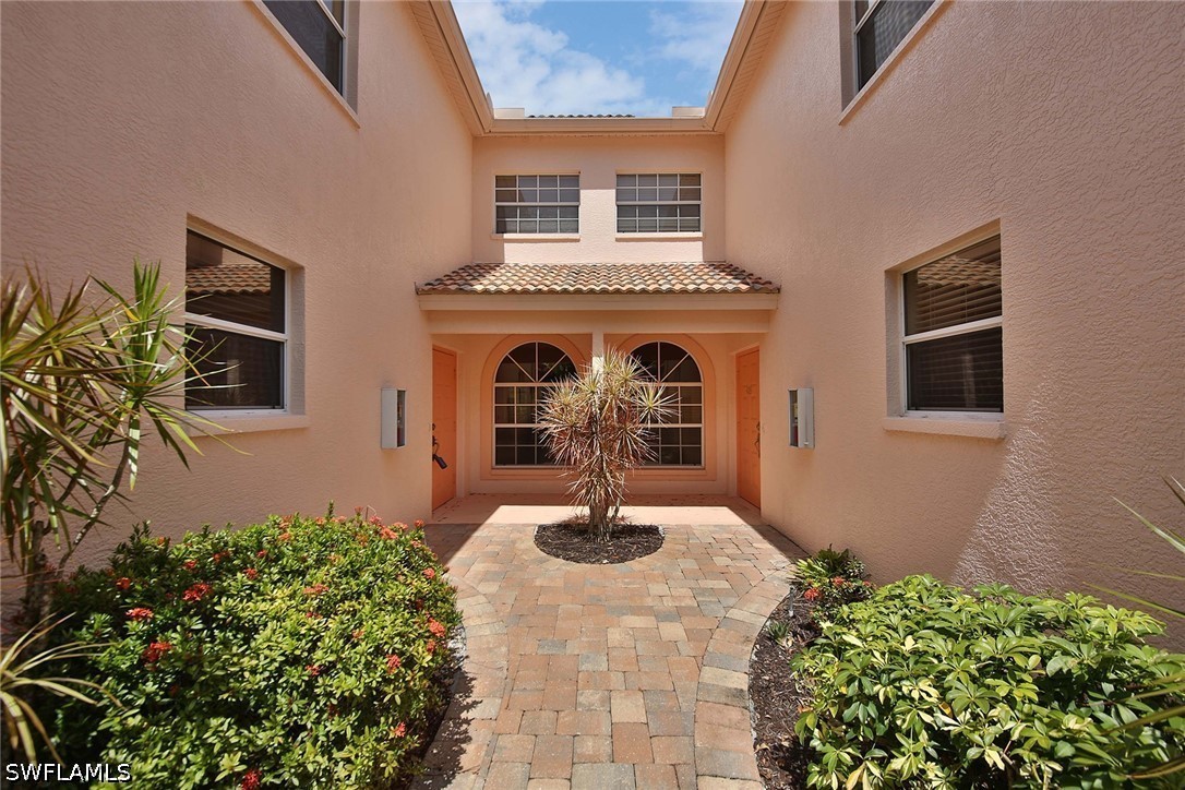 3 Bed Waterfront Home for Sale in Naples, photo 2
