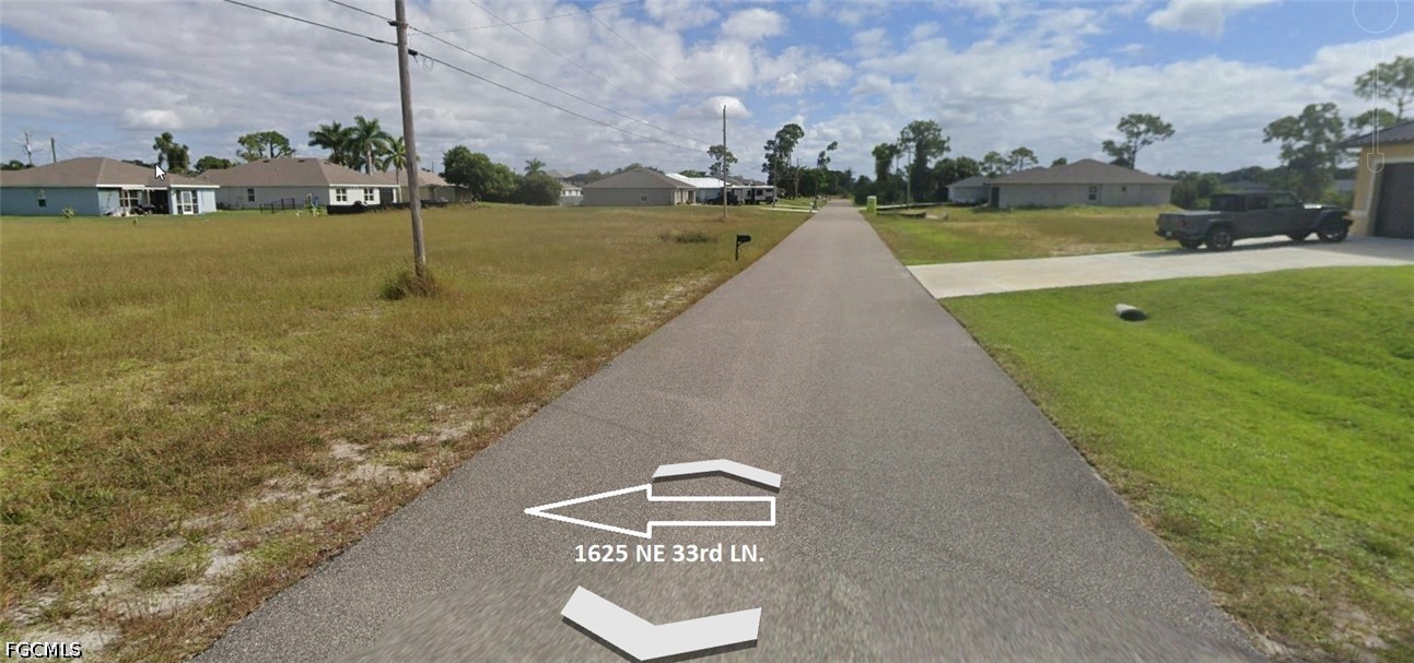 Residential for Sale in Cape Coral, photo 2