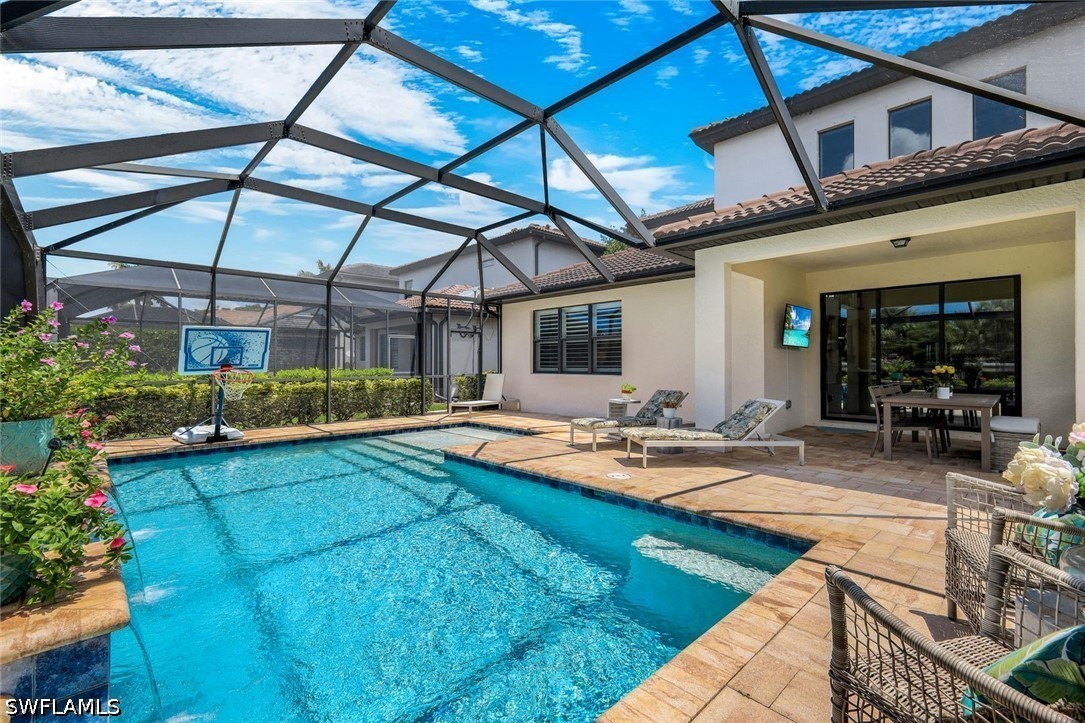 5 Bed Pool Home for Sale in Avery Square, photo 2