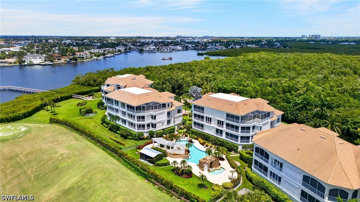 3 Bed Waterfront Home for Sale in Naples, photo 2