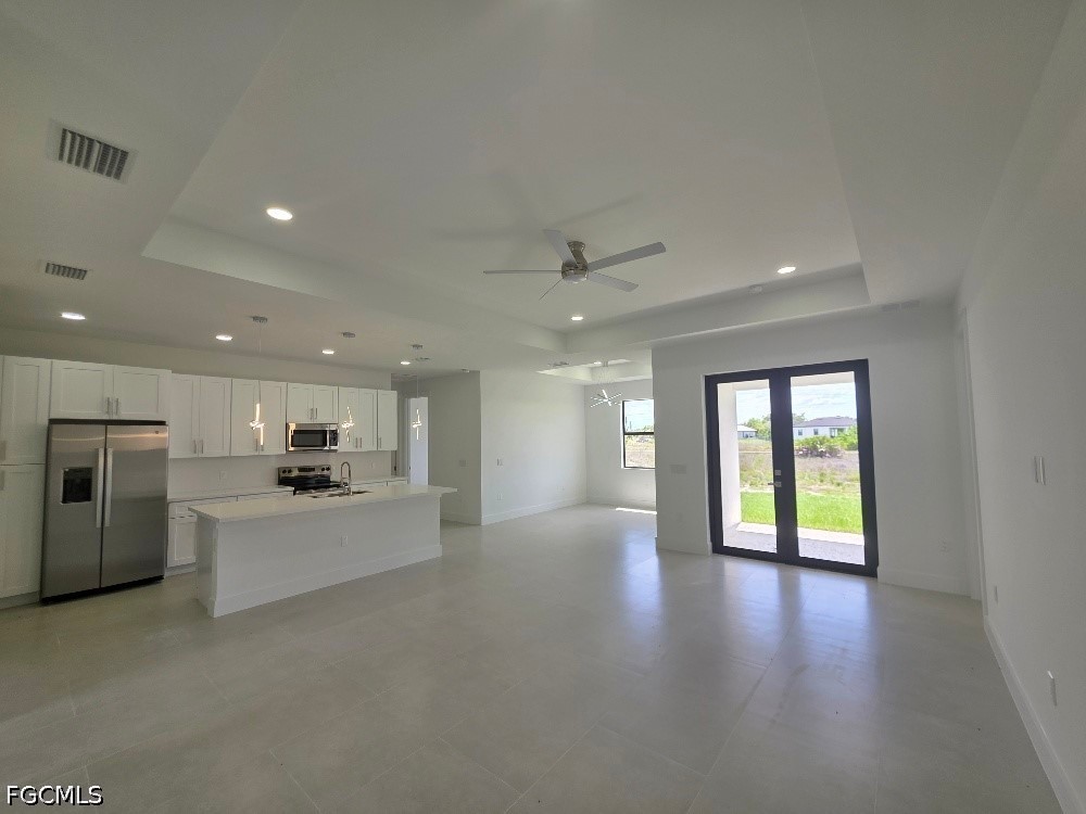 3 Bed SingleFamilyResidence for Sale in Lehigh Acres, photo 2