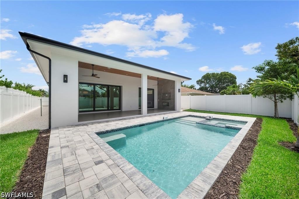 4 Bed Pool Home for Sale in Naples Park, photo 2