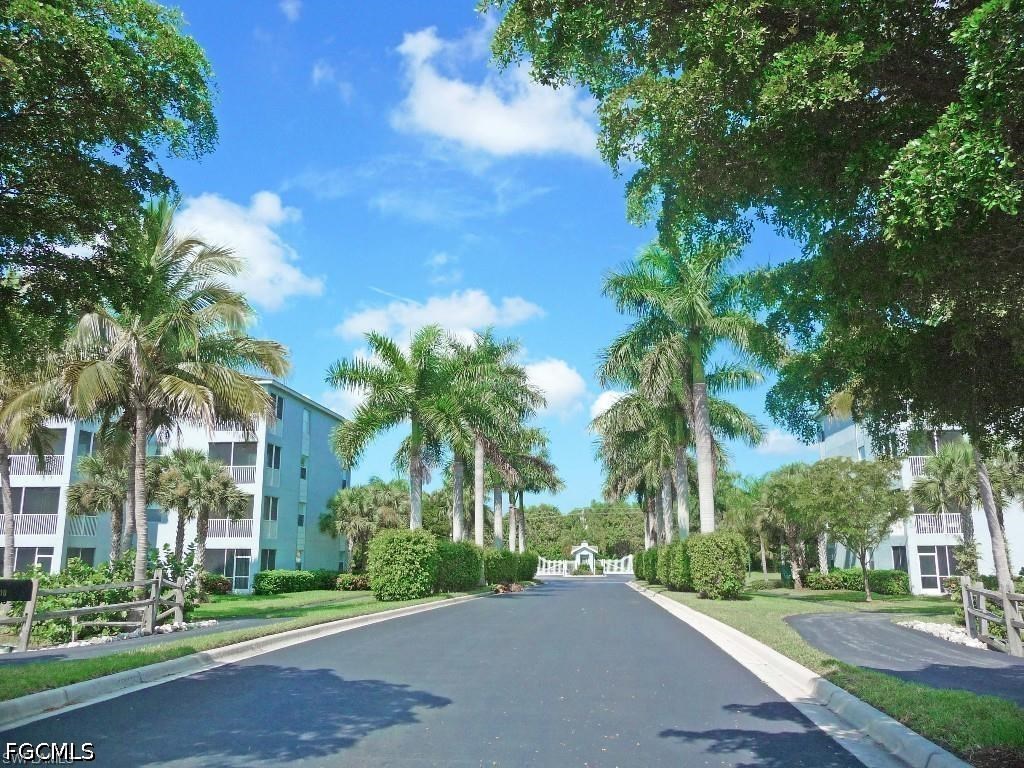 2 Bed Waterfront Home for Sale in Terrace Iv, photo 2