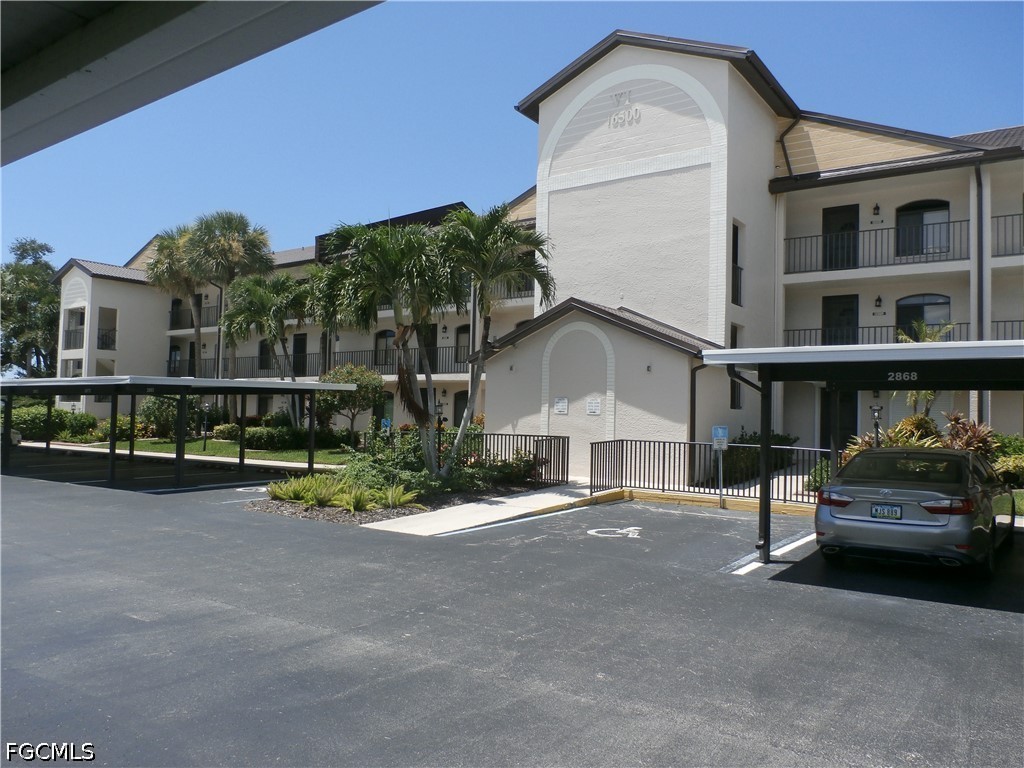 2 Bed Condominium for Sale in Kelly Greens, photo 2
