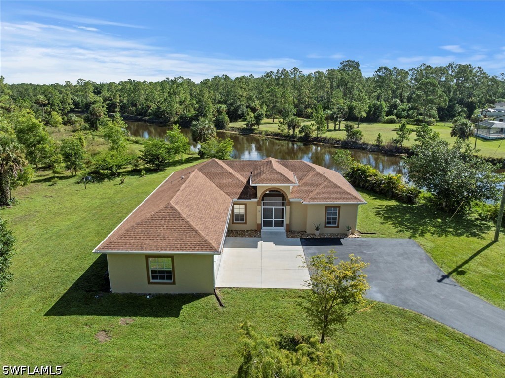 3 Bed Waterfront Home for Sale in Naples, photo 2