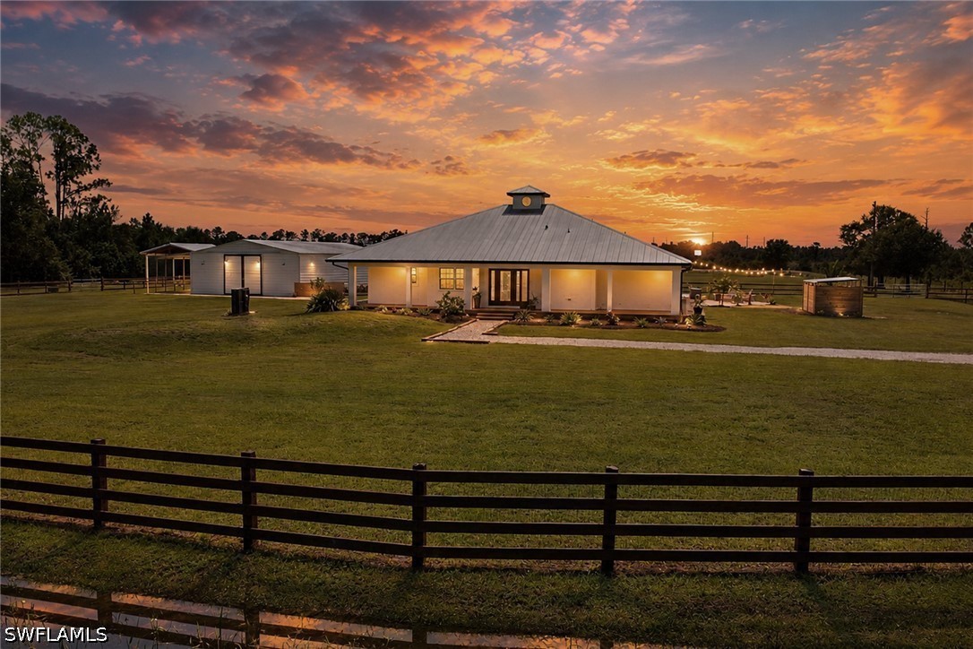 2 Bed Pool Home for Sale in Acreage, photo 2