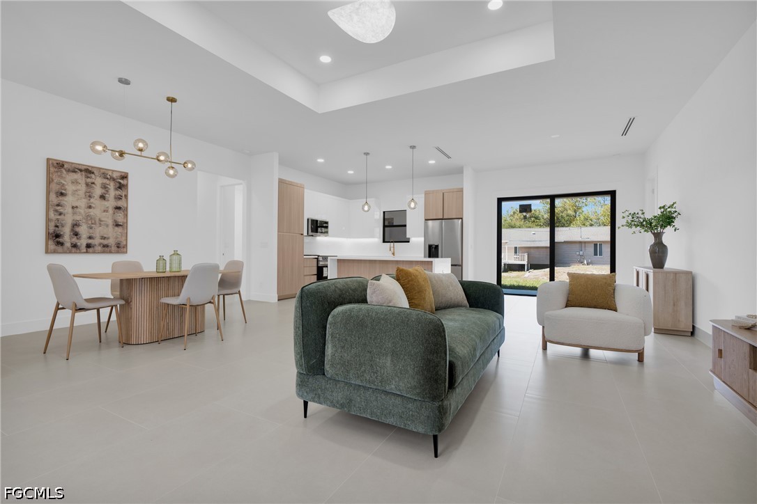 4 Bed SingleFamilyResidence for Sale in Lehigh Acres, photo 2
