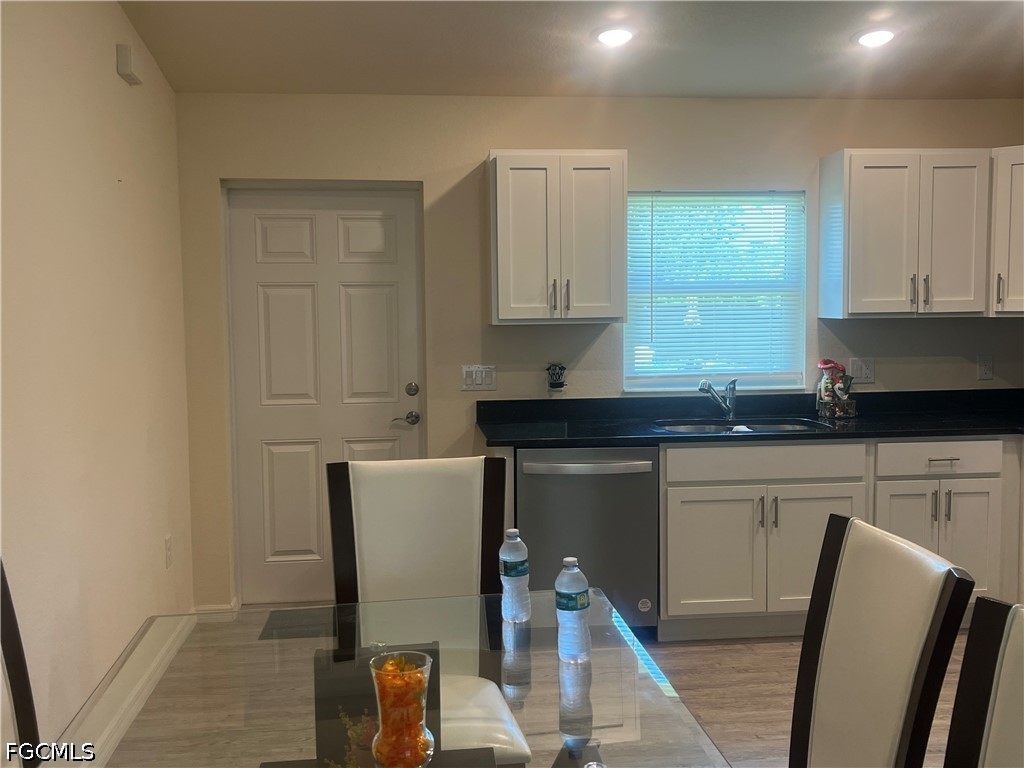 2 Bed SingleFamilyResidence for Sale in Labelle, photo 2