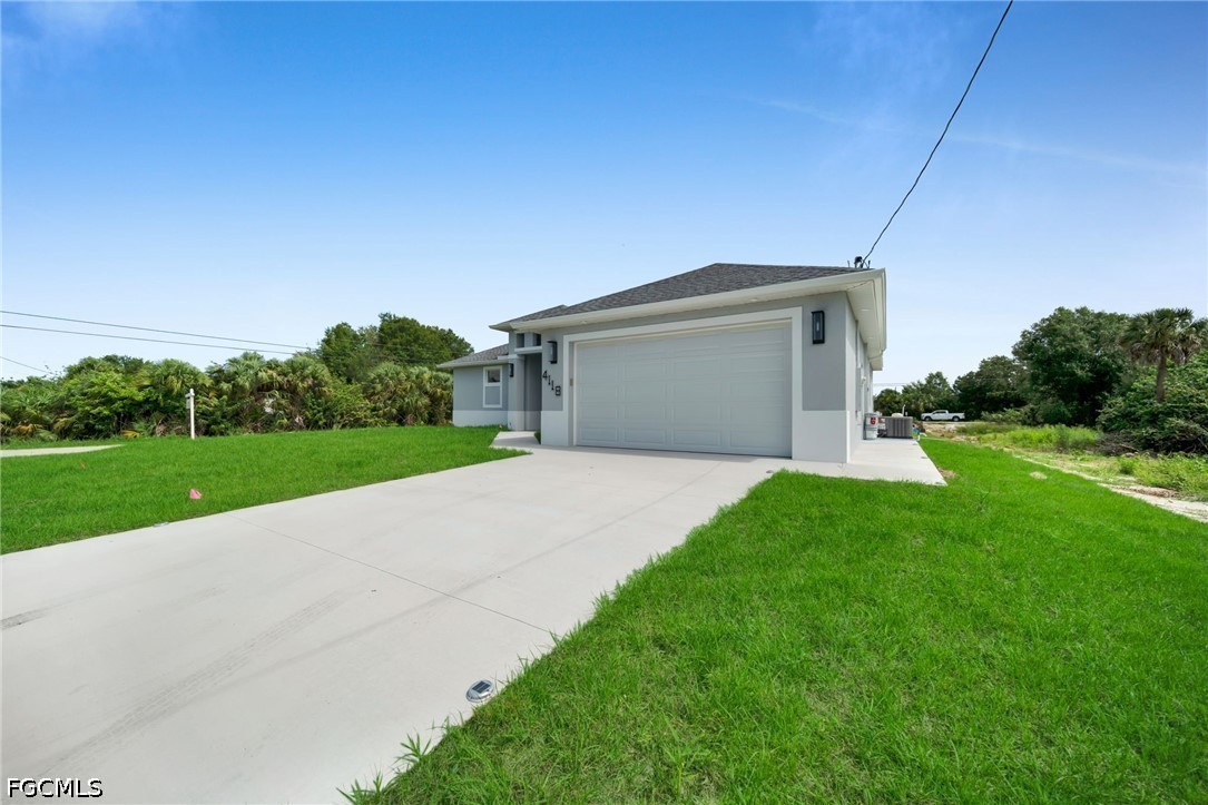 3 Bed SingleFamilyResidence for Sale in Lehigh Acres, photo 2