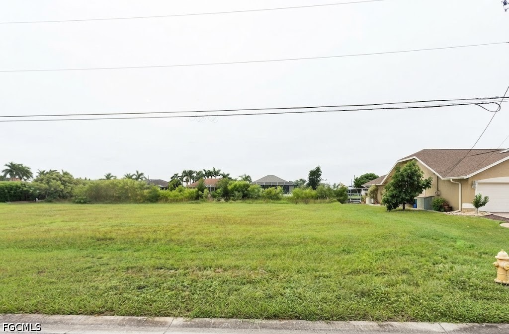 Residential for Sale in Cape Coral, photo 2