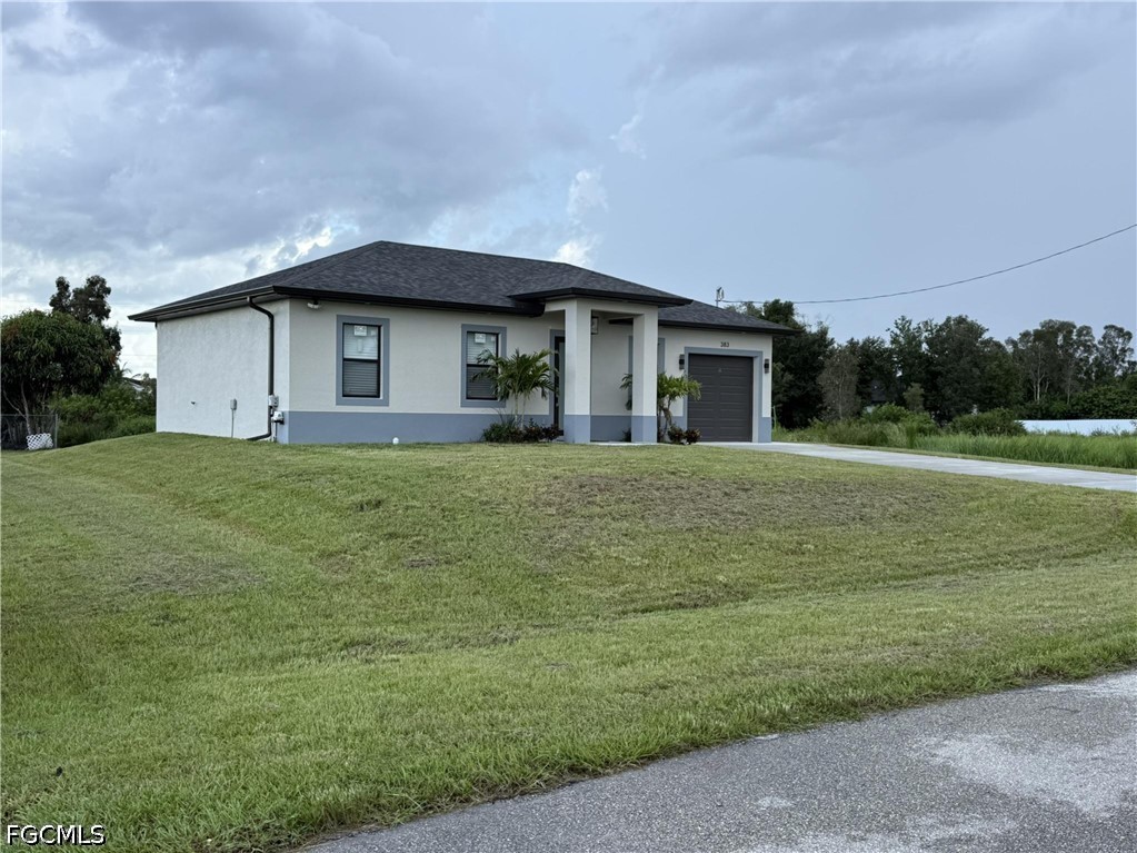 2 Bed SingleFamilyResidence for Sale in Lehigh Acres, photo 2