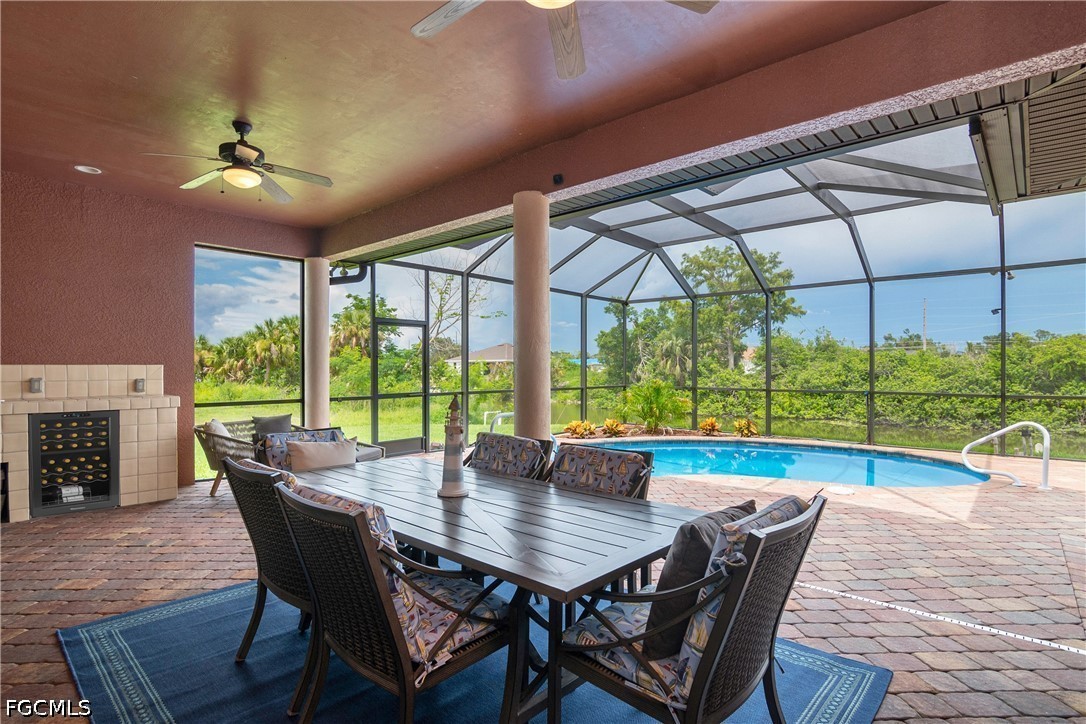 3 Bed Pool Home for Sale in Cape Coral, photo 2