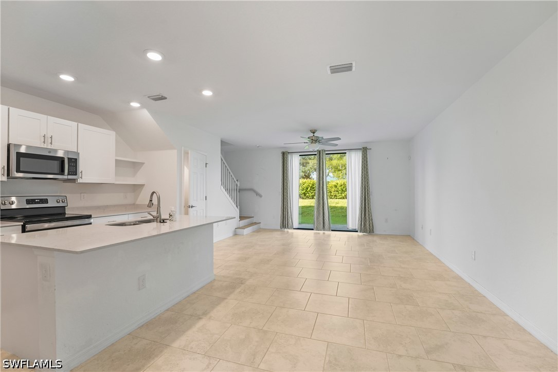 3 Bed Townhouse for Sale in Portico, photo 2