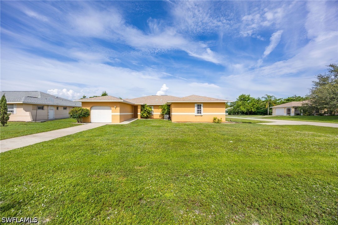 6 Bed Duplex for Sale in Cape Coral, photo 2