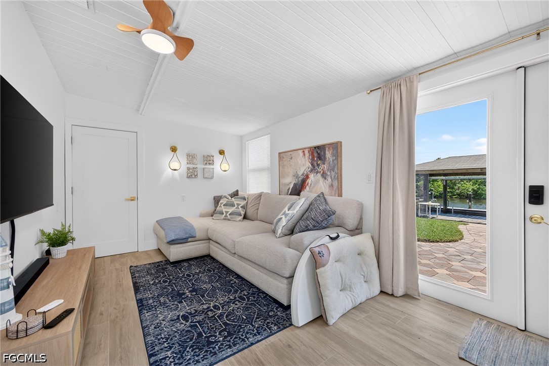 3 Bed Waterfront Home for Sale in Imperial Shores, photo 2