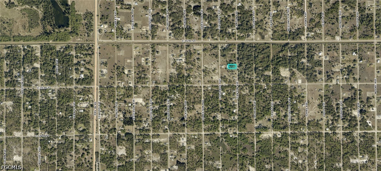 Residential for Sale in Lehigh Acres, photo 2