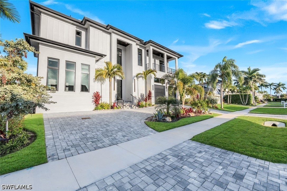 5 Bed Pool Home for Sale in Marco Island, photo 2