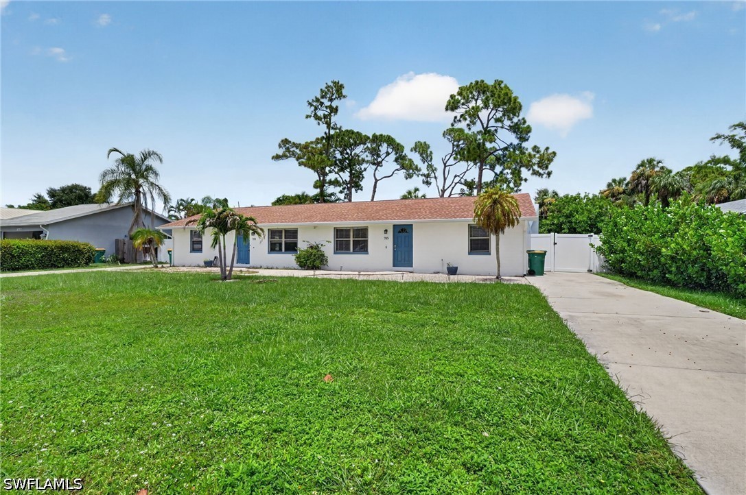 4 Bed Duplex for Sale in Naples Park, photo 2