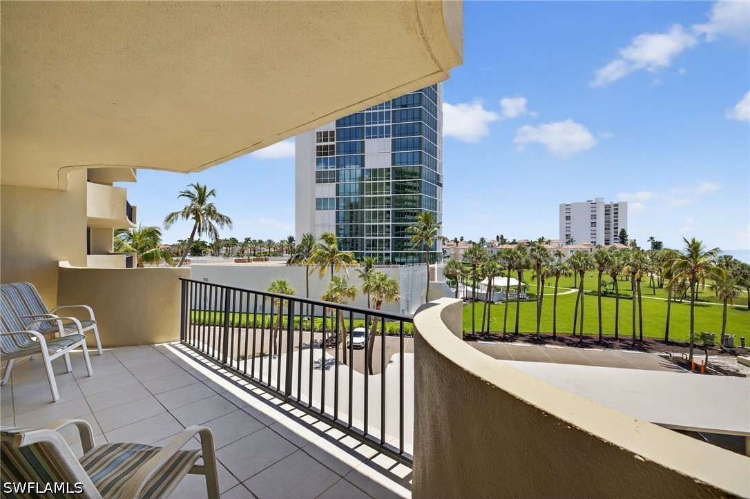 2 Bed Waterfront Home for Sale in Surfsedge, photo 2