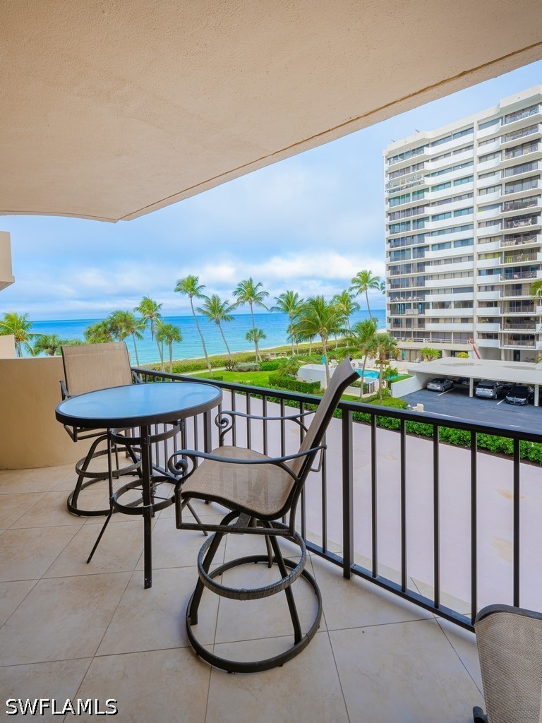 2 Bed Waterfront Home for Sale in Surfsedge, photo 2