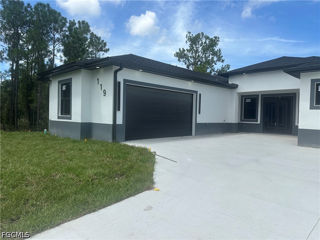4 Bed SingleFamilyResidence for Sale in Lehigh Acres, photo 2