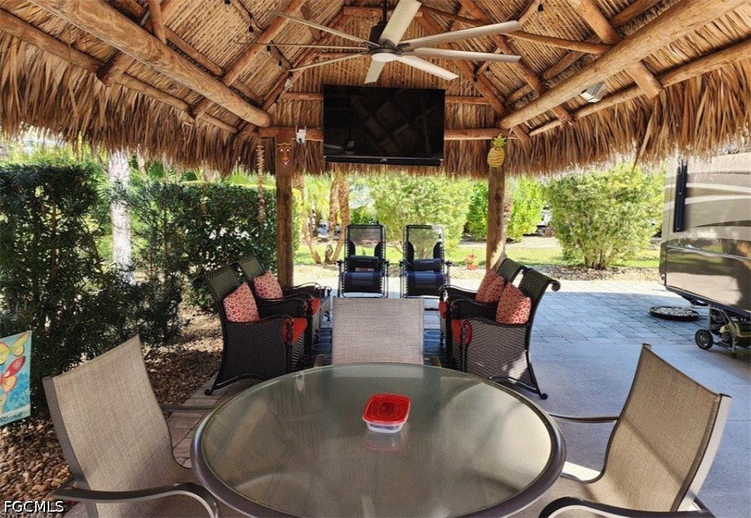 Residential for Sale in Fort Myers, photo 2