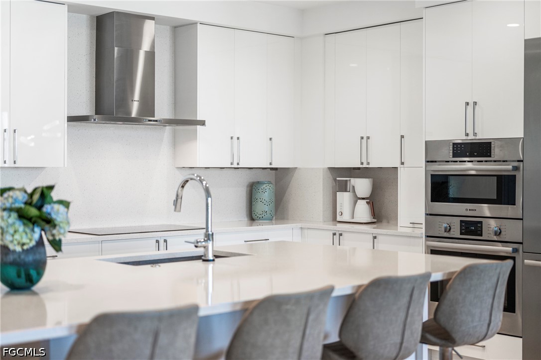 3 Bed Condominium for Sale in Naples, photo 2