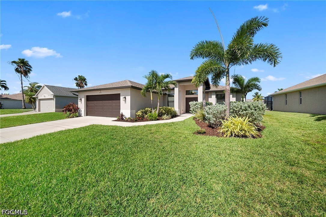 4 Bed Pool Home for Sale in Cape Coral, photo 2