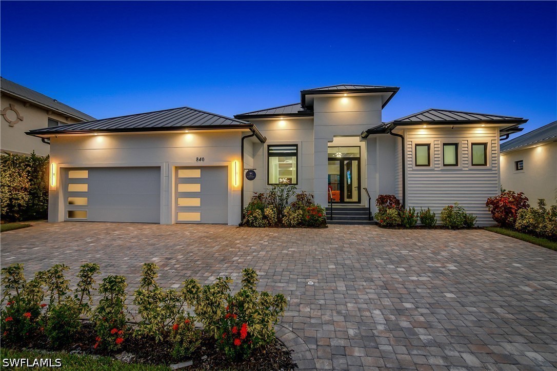 3 Bed Pool Home for Sale in Marco Island, photo 2